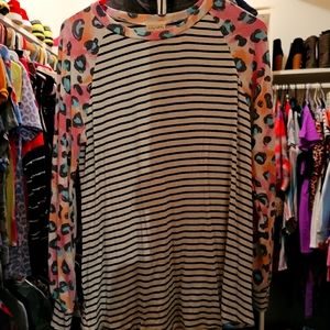 BOUTIQUE NWOT SIZE SMALL